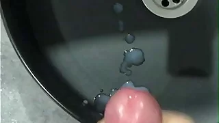 Jerking off a BIG dick in the bathroom! Finished with moans! Lots of CUM! Muscular straight guy!